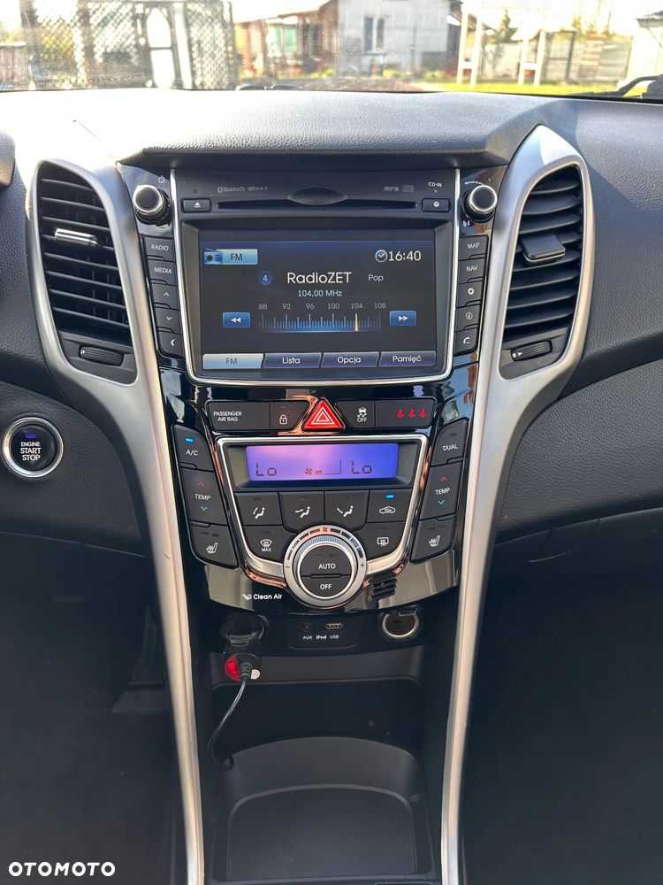 Hyundai i30 blue 1.6 CRDi Premium - 9