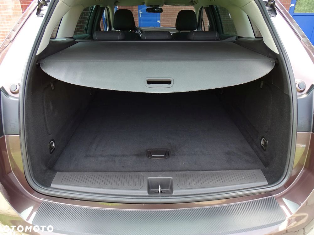 Opel Astra 1.4 T Elite - 11