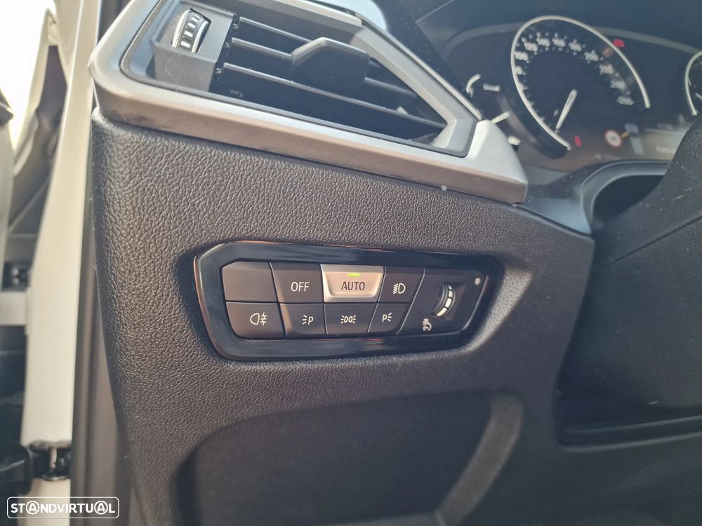 BMW 318 d Advantage - 15
