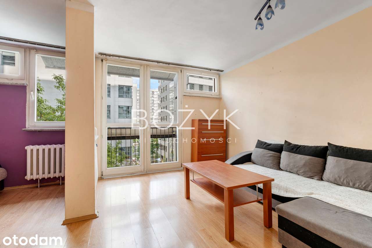 2 pokoje do remontu w centrum | metro Rondo ONZ 250 m | Wola | 26,5 m²