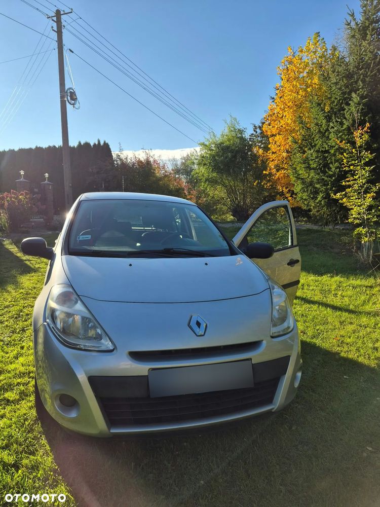 Renault Clio - 8