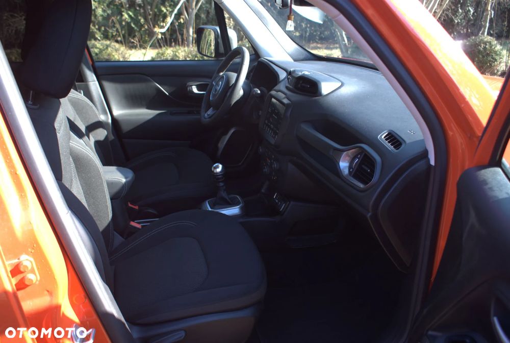 Jeep Renegade - 17