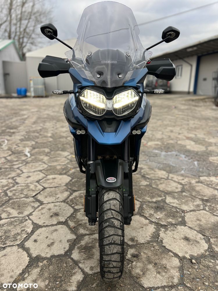 Triumph Tiger - 1