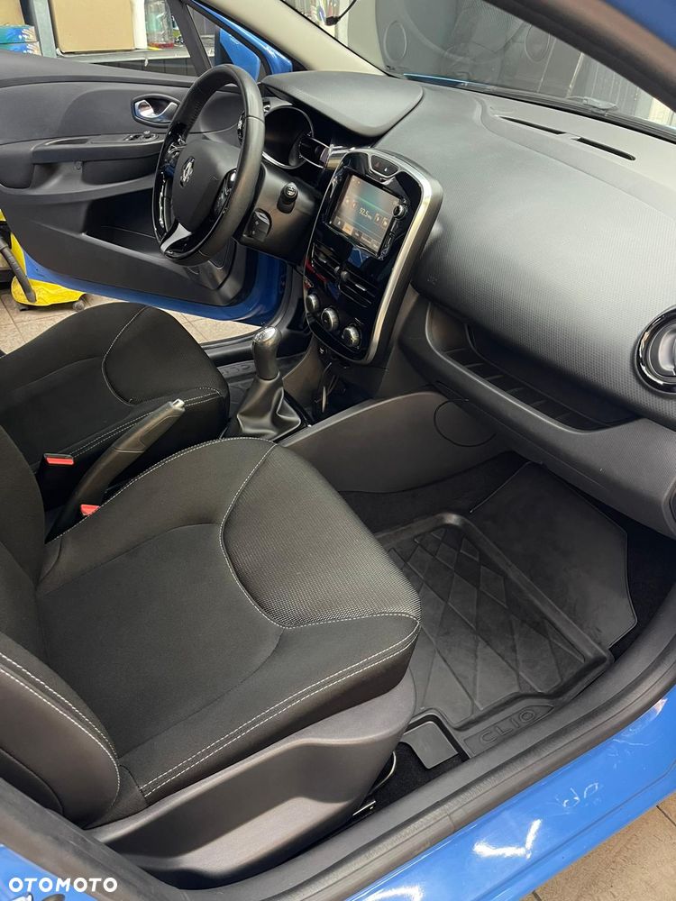 Renault Clio 1.2 16V Limited - 29