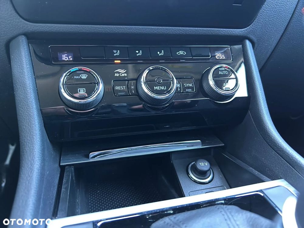 Skoda Superb 2.0 TSI Ambition DSG - 29