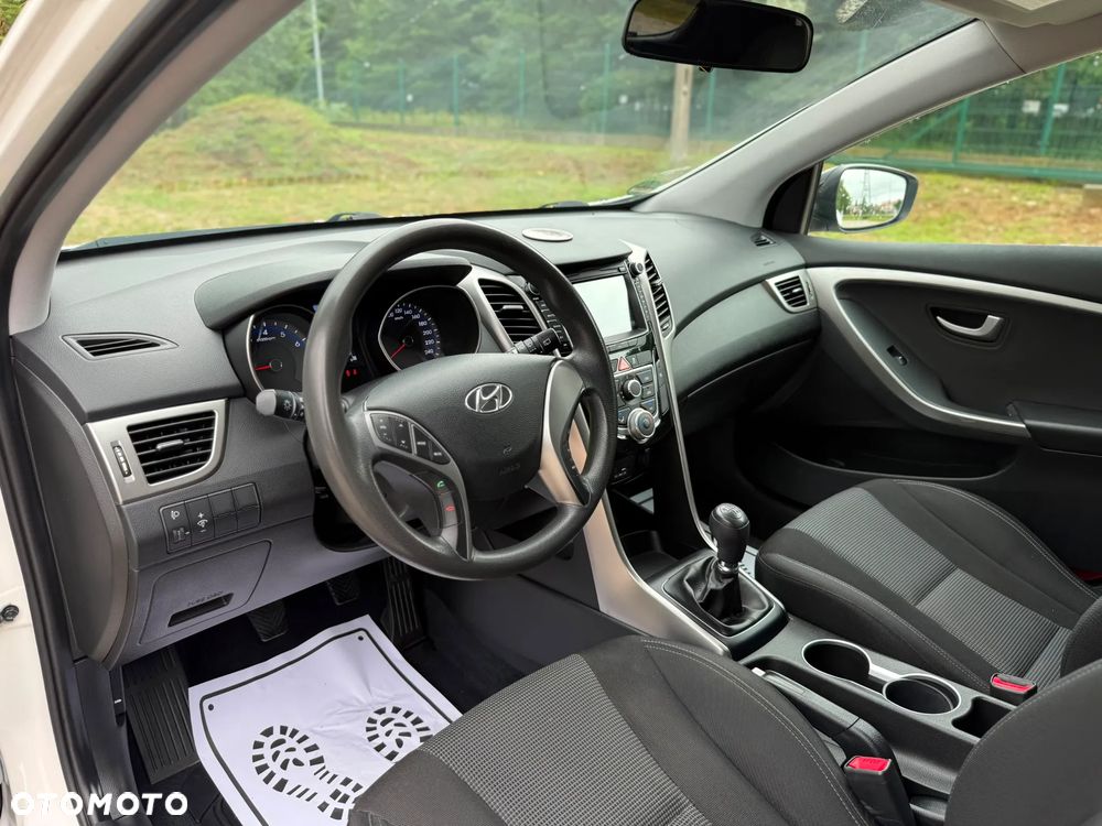 Hyundai i30 1.4 Comfort - 14