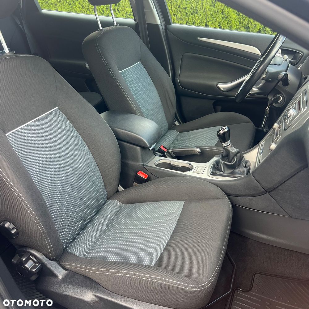 Ford Mondeo 2.0 Gold X Plus - 26