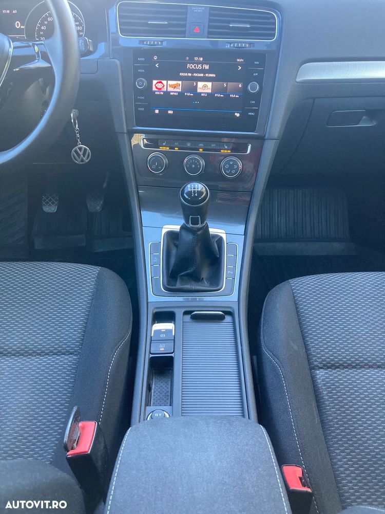 Volkswagen Golf 1.6 TDI SCR Comfortline - 9