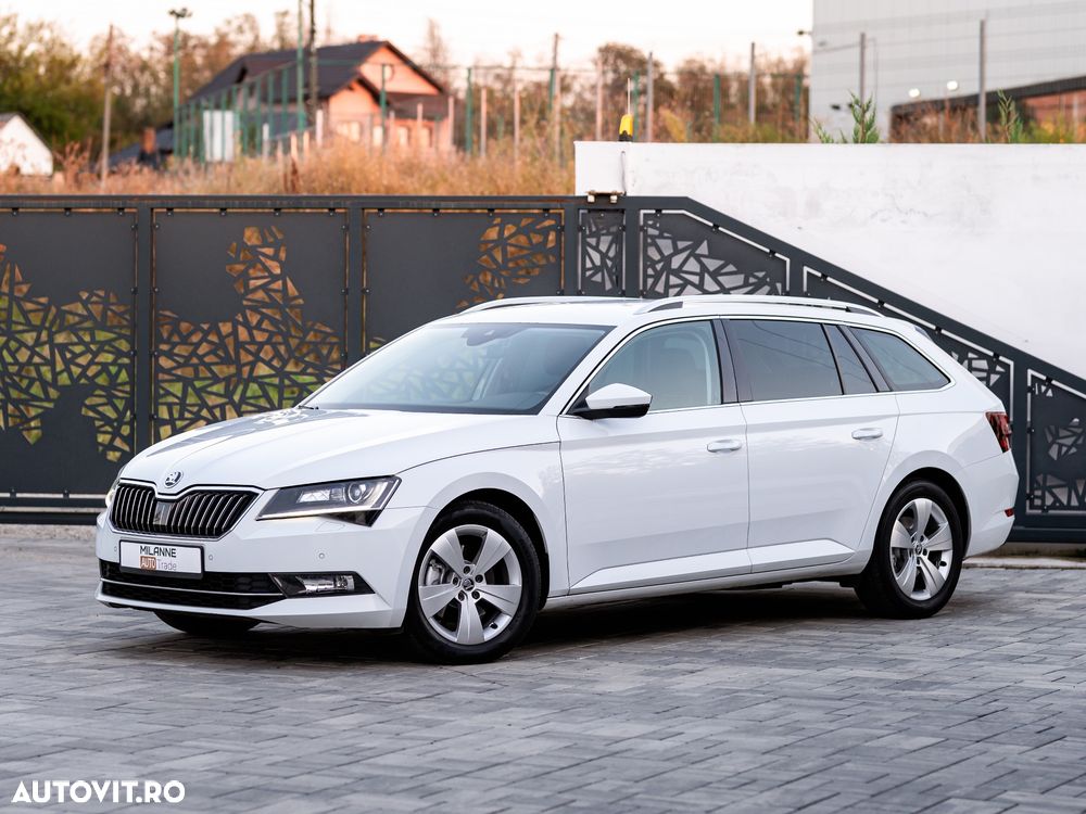 Skoda Superb 2.0 TDI DSG Ambition - 2