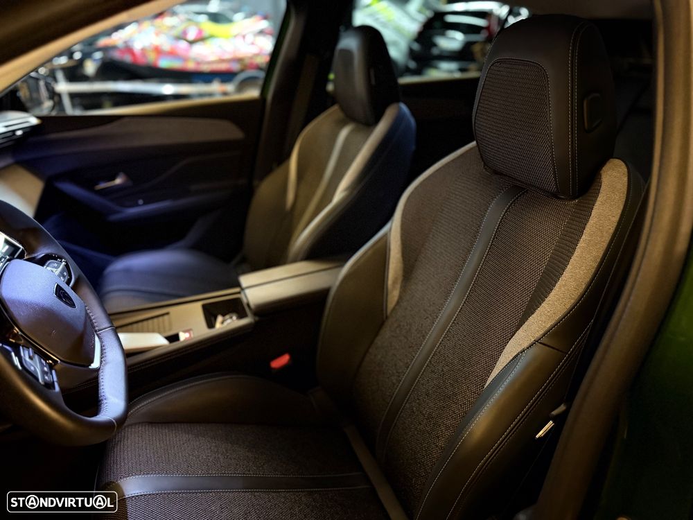 Peugeot e-308 58 kWh Allure - 9