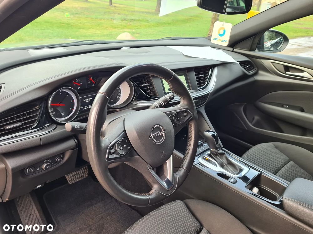 Opel Insignia - 18