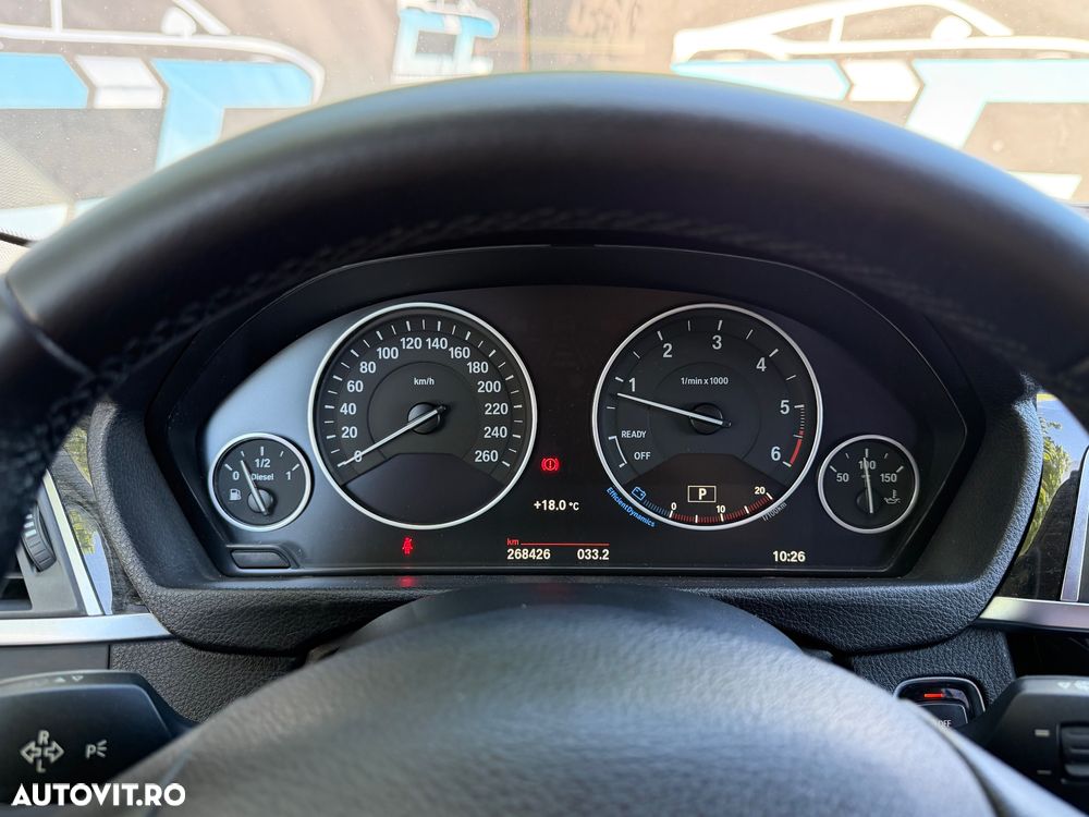 BMW Seria 3 320d Aut. Luxury Line - 23