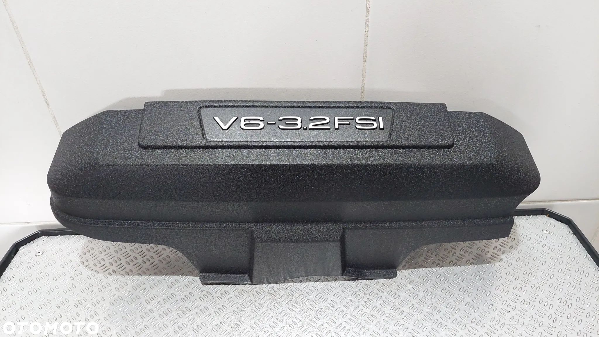 OSŁONA SILNIKA GÓRNA AUDI A6 C6 3,2 V6 FSI R2005 NR 06E103925H - 1