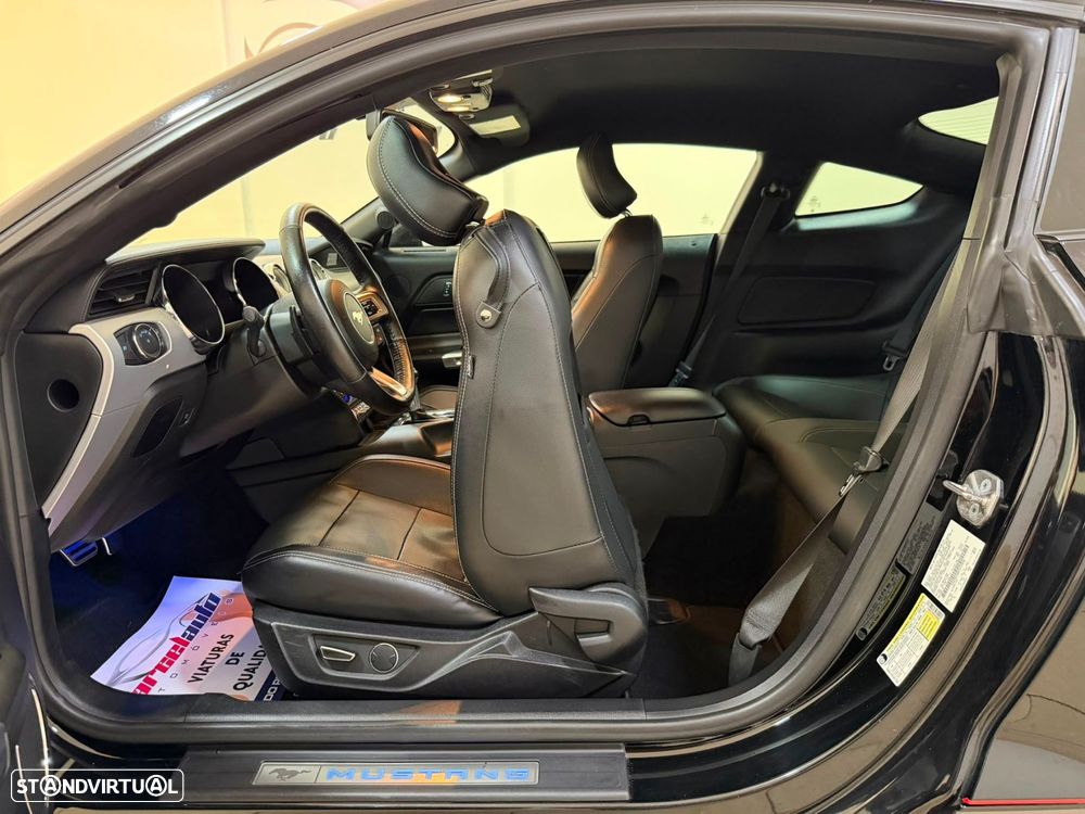 Ford Mustang 2.3i EcoBoost Aut. - 54