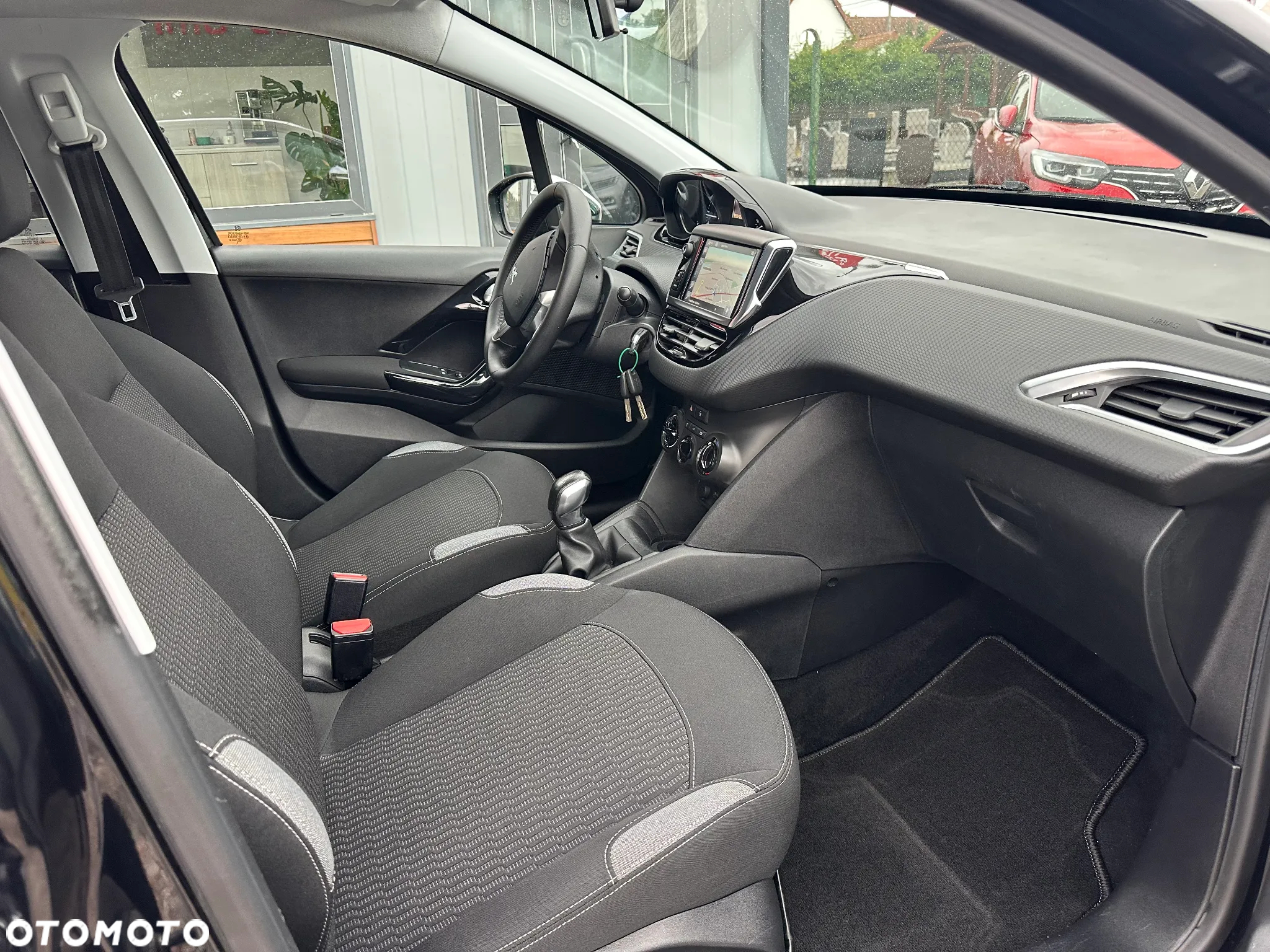 Peugeot 208 1.2 PureTech Style - 12