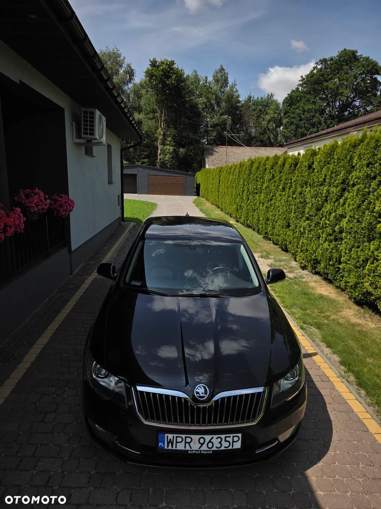 Skoda Superb 2.0 TDI Elegance DSG - 12