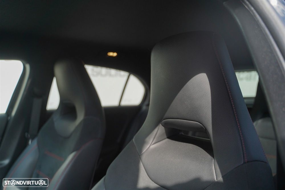 Mercedes-Benz A 200 AMG Line Aut. - 31