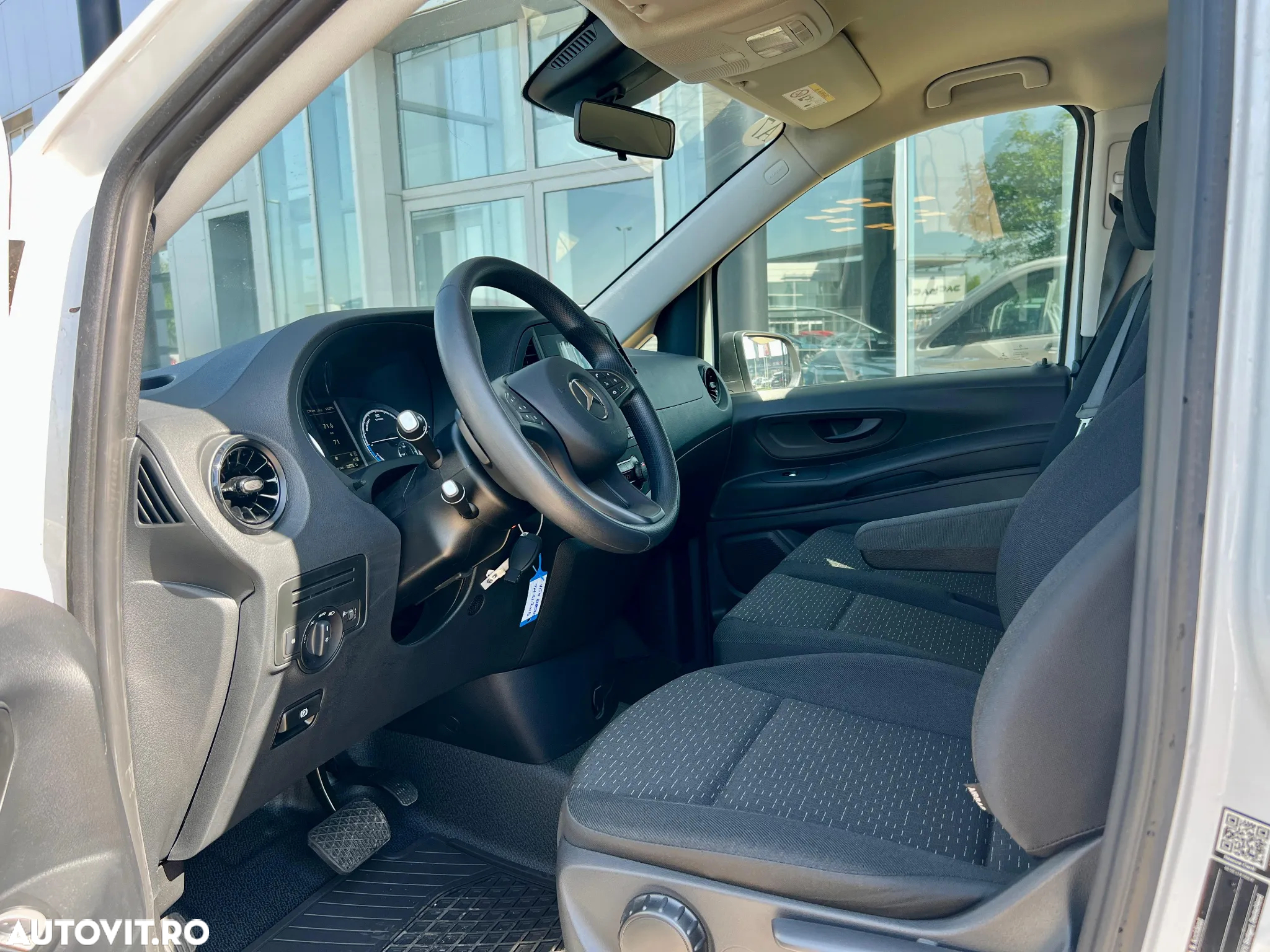 Mercedes-Benz Vito eVito Tourer Extra-Lung 90 kWh 204CP FWD - 10