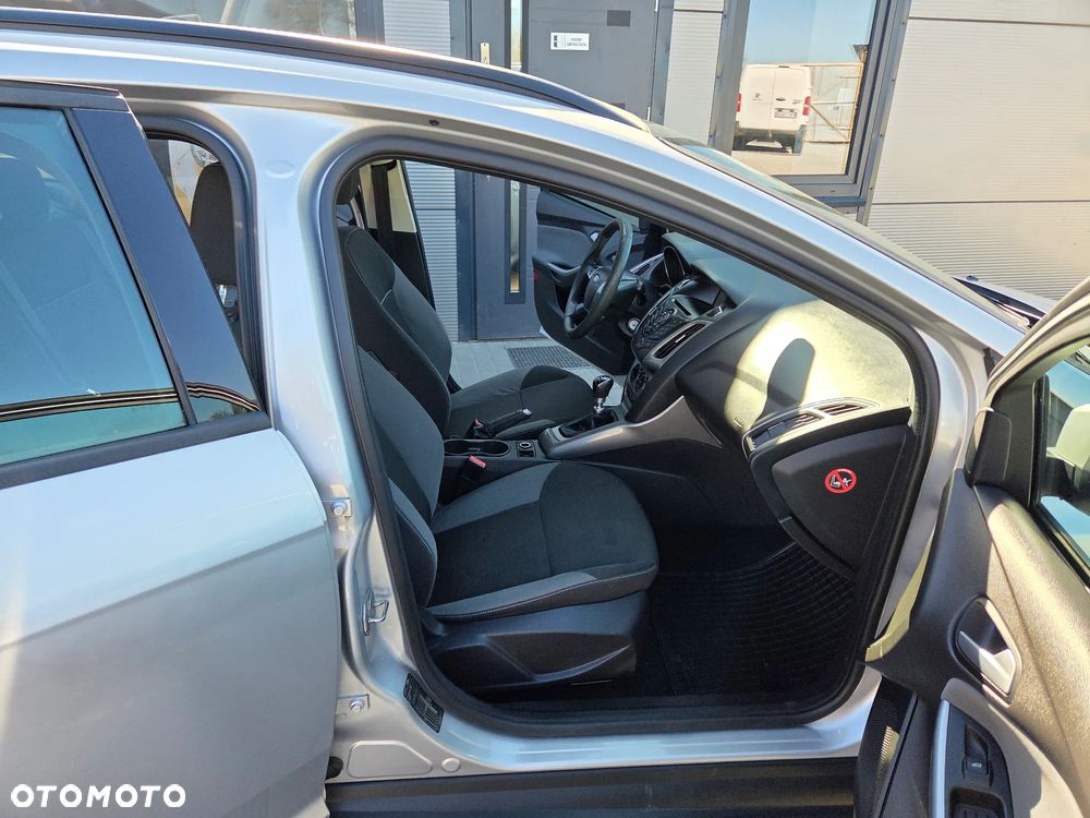 Ford Focus 1.6 TDCi DPF Start-Stopp-System SYNC Edition - 12