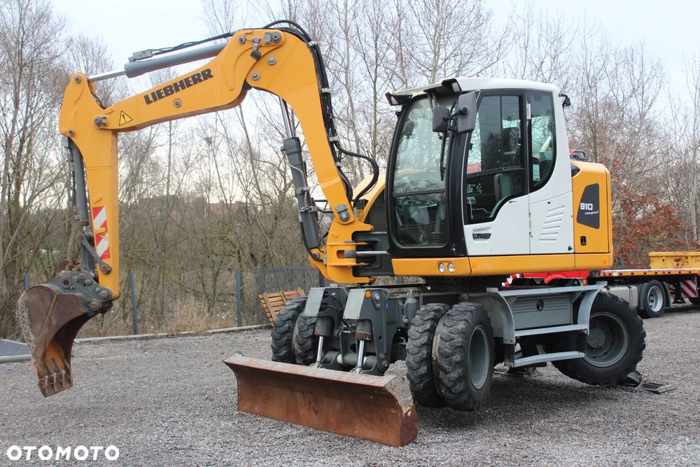 Liebherr 910Compact Konik Skrętny 2xKamaera Sprowadzony Podpory - 7