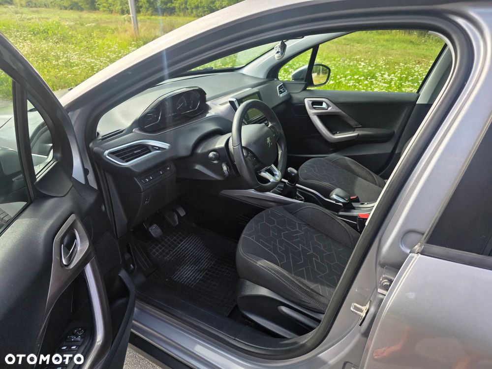 Peugeot 2008 1.4 HDi Active - 11