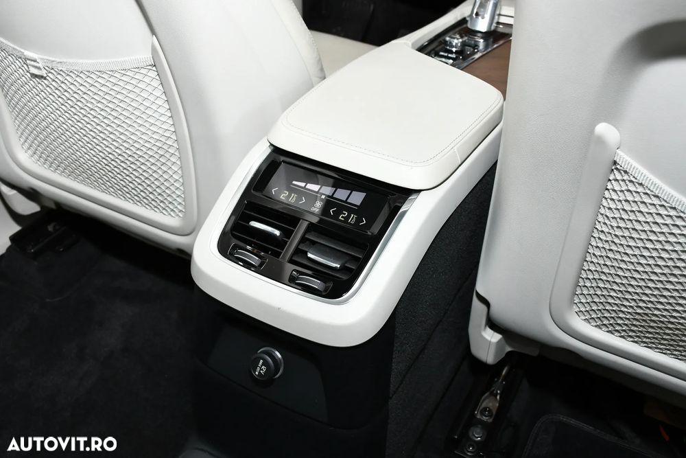 Volvo XC 90 T8 Twin Engine AWD Inscription - 26