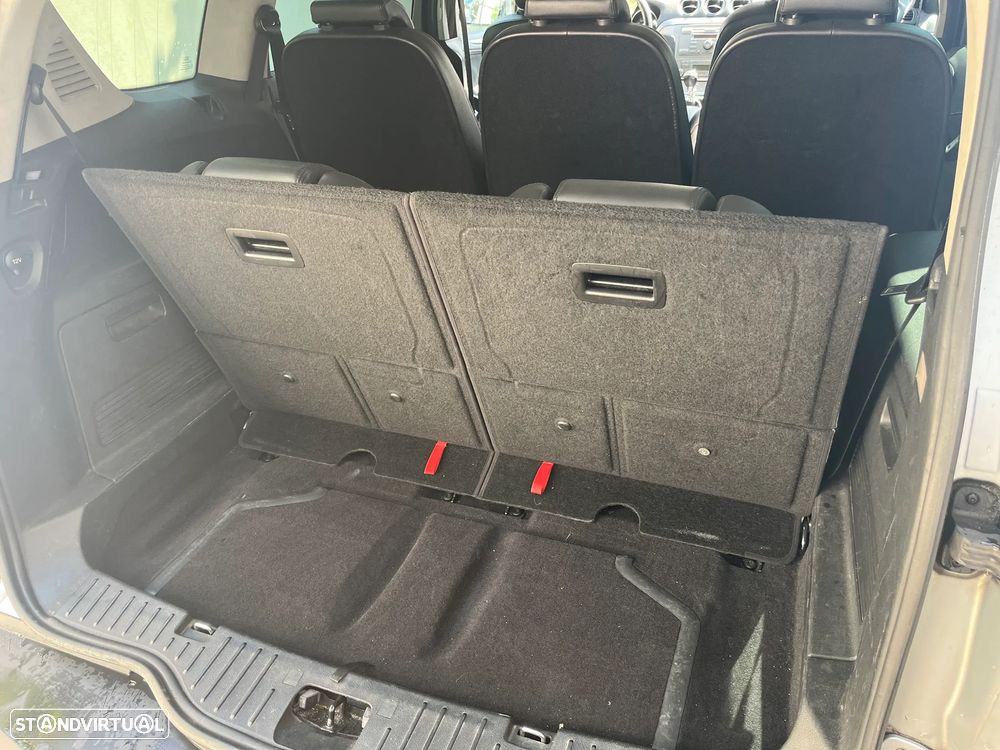 Ford S-Max 2.0 TDCi Titanium 7L - 8