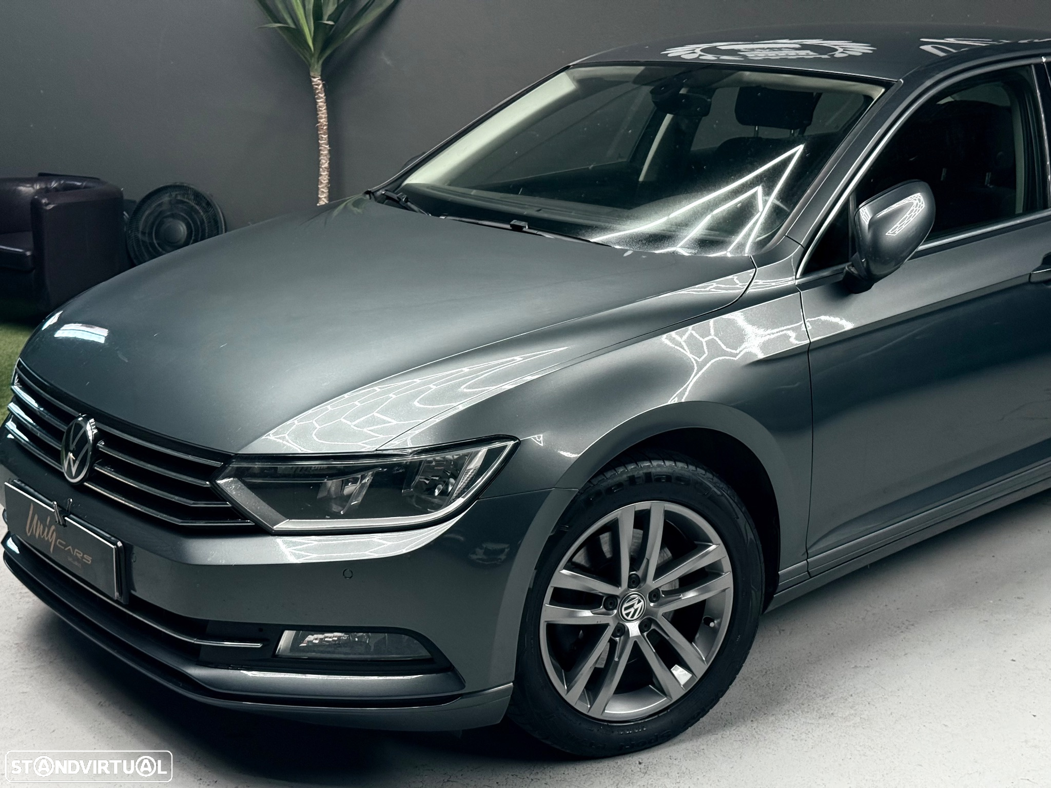 VW Passat 1.6 TDI Highline - 6