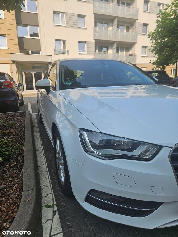 Audi A3 Sportback 2.0 TDI - 4