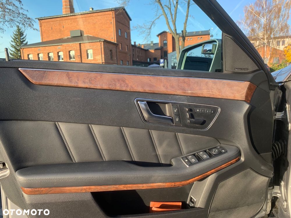 Mercedes-Benz Klasa E - 16