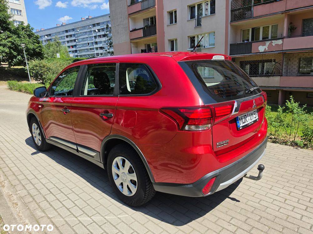 Mitsubishi Outlander 2.0 2WD - 4
