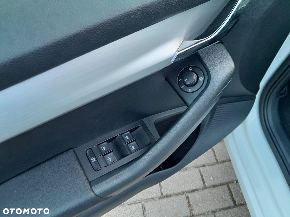 Skoda Octavia 2.0 TDI DSG Premium Edition - 11