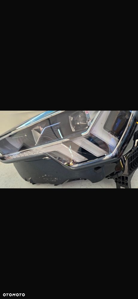 Audi Q3 Lampa Reflektor przedni lewy 83a941773 - 2