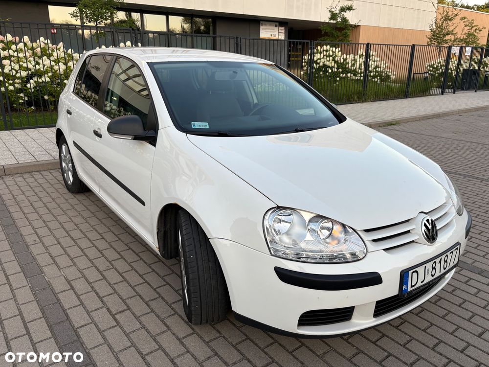 Volkswagen Golf V 1.9 TDI Comfortline - 2