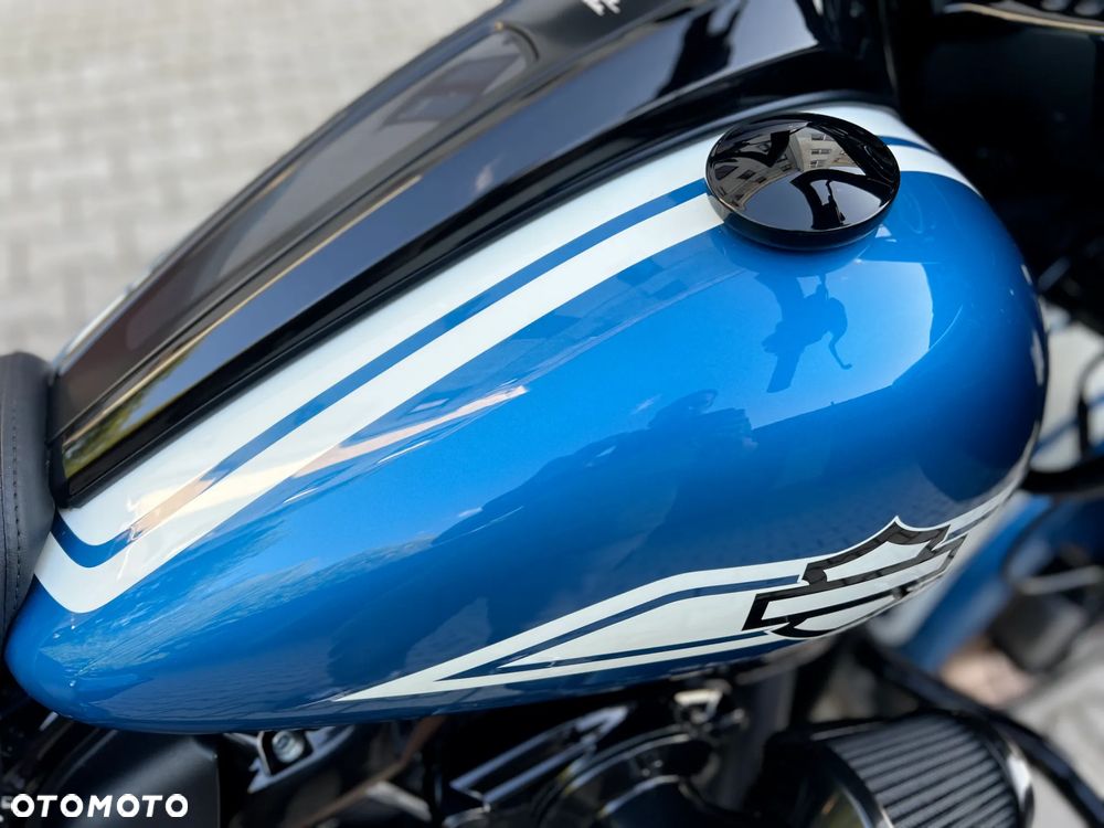 Harley-Davidson Touring Road Glide - 14