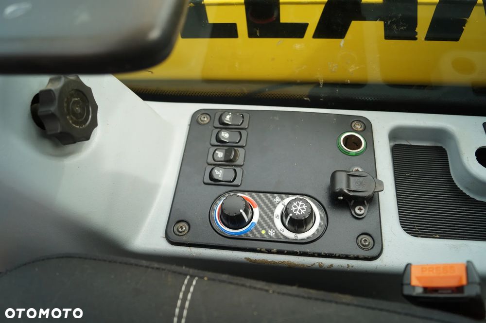 New Holland TH 7.32 Plus ładowarka teleskopowa - 20