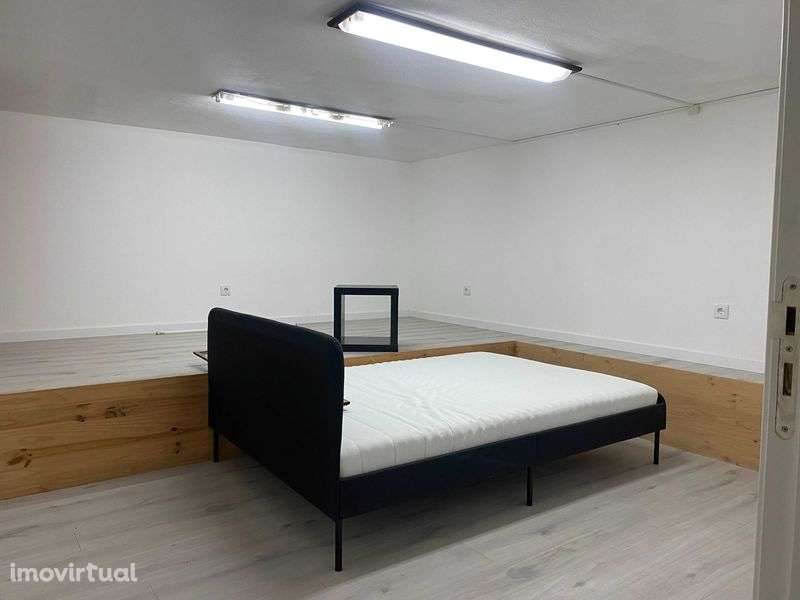 T2 com Lareira e Estacionamento Privado – Terrugem - Grande imagem: 4/10