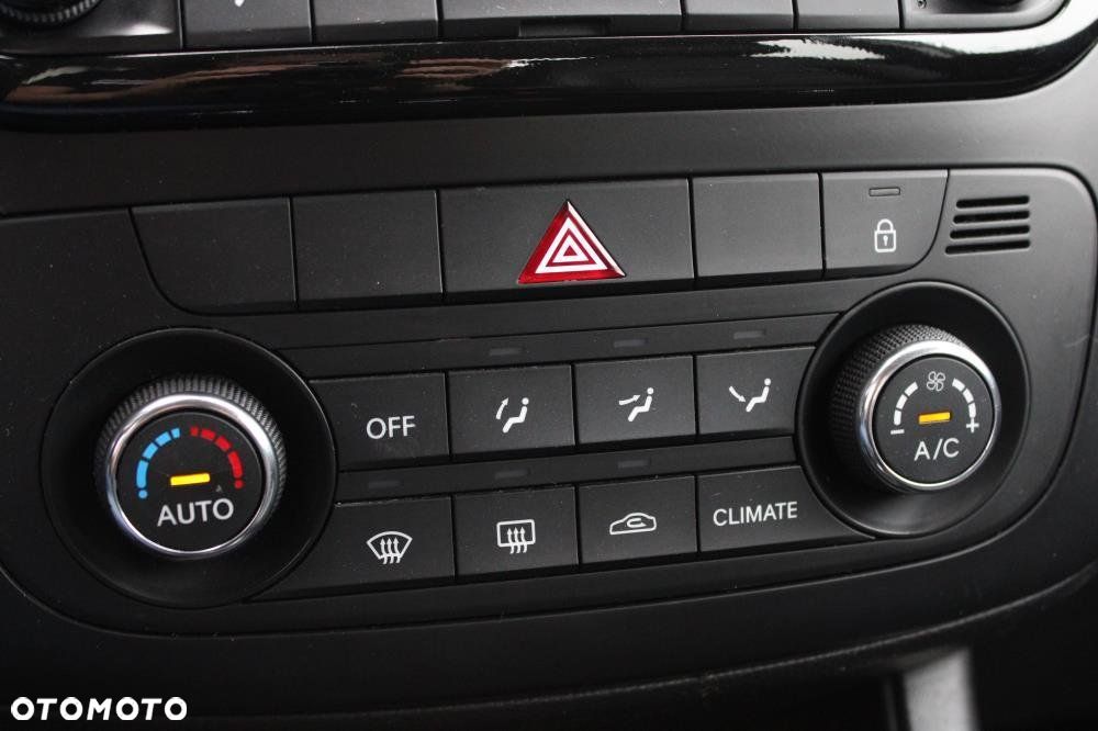Kia Venga - 18