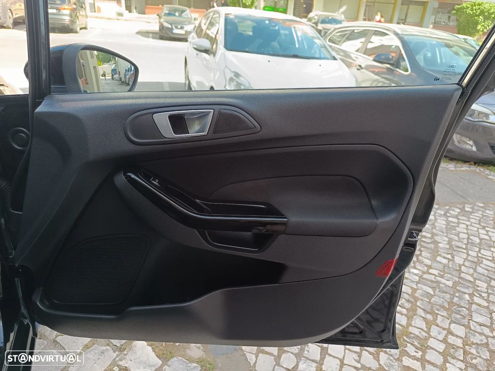 Ford Fiesta 1.5 TDCi Titanium - 26