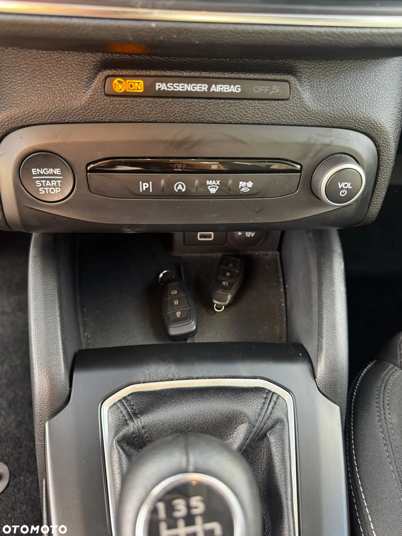 Ford Focus Turnier 1.0 EcoBoost Start-Stopp-System TITANIUM - 13