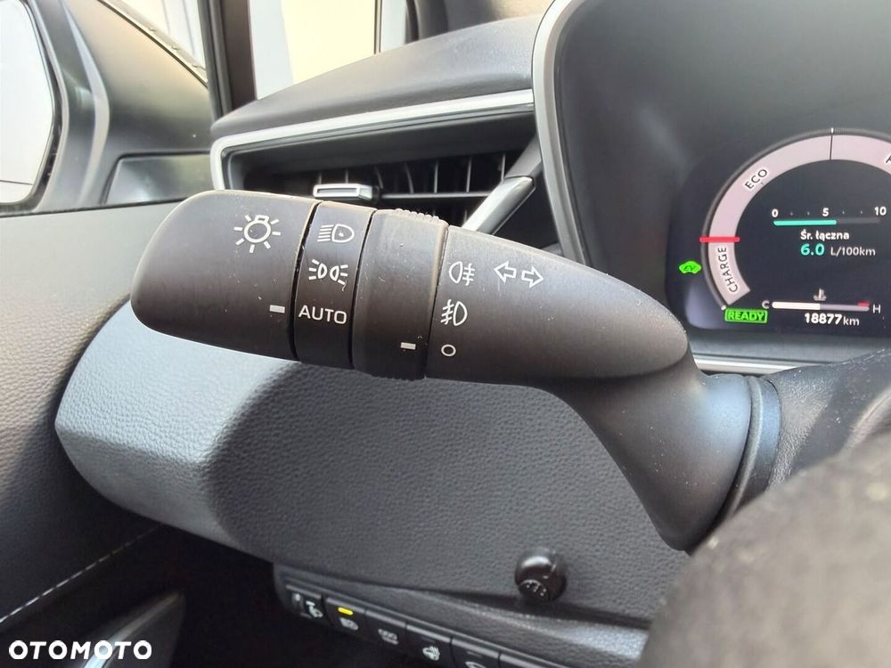 Toyota Corolla 1.8 Hybrid Style - 23