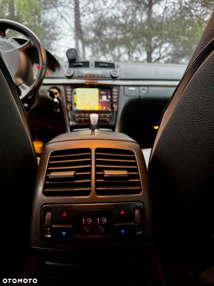Mercedes-Benz Klasa E 500 4Matic Automatik Avantgarde - 18