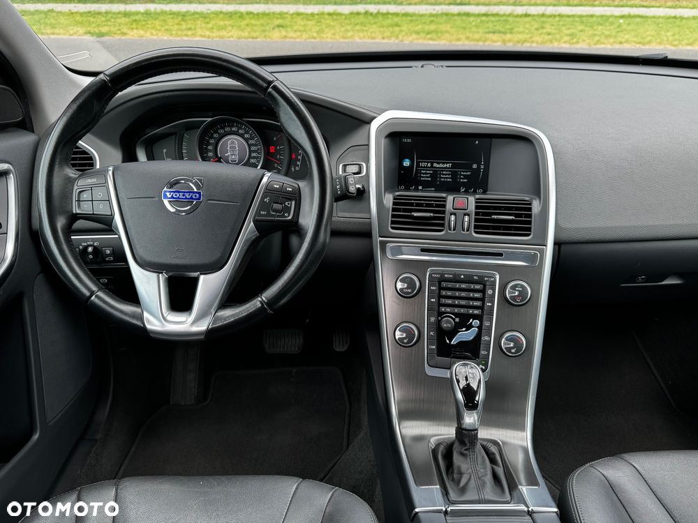 Volvo XC 60 D4 Geartronic Momentum - 33