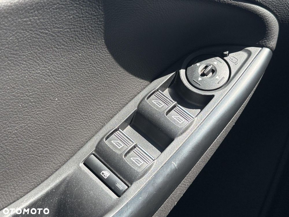 Ford Focus - 25