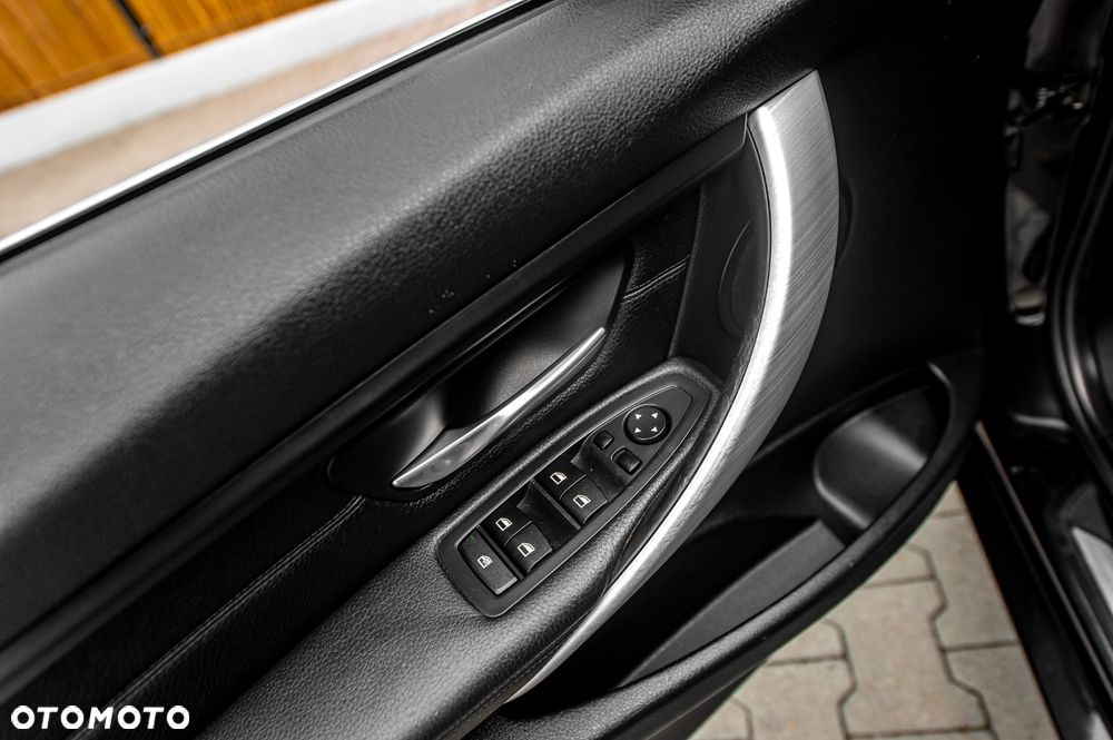 BMW Seria 3 - 21