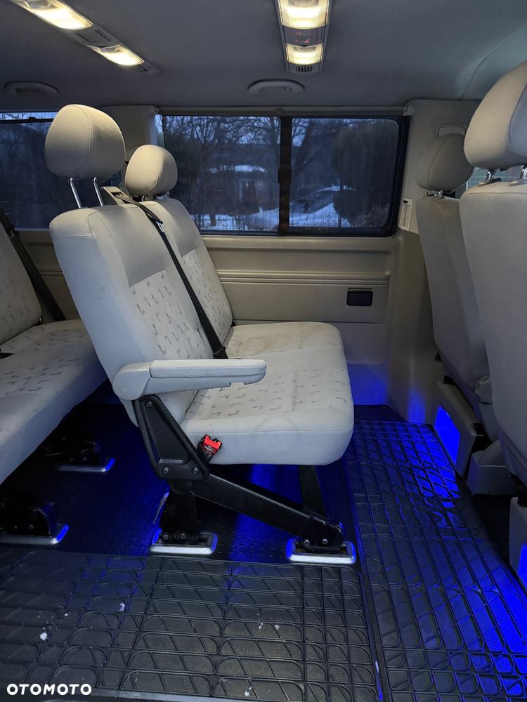 Volkswagen Caravelle L2 - 16