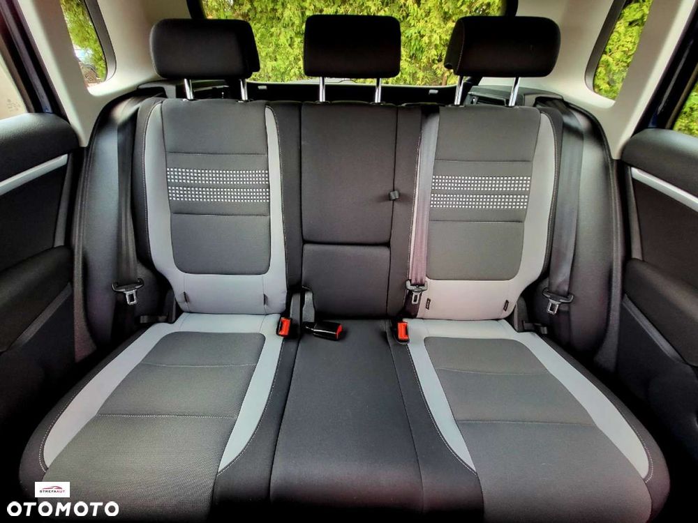 Volkswagen Tiguan - 11