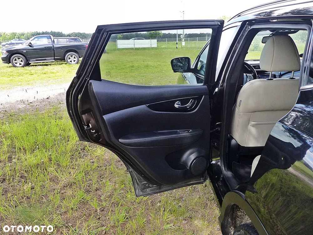 Nissan Qashqai 1.6 dCi Xtronic TEKNA+ - 21