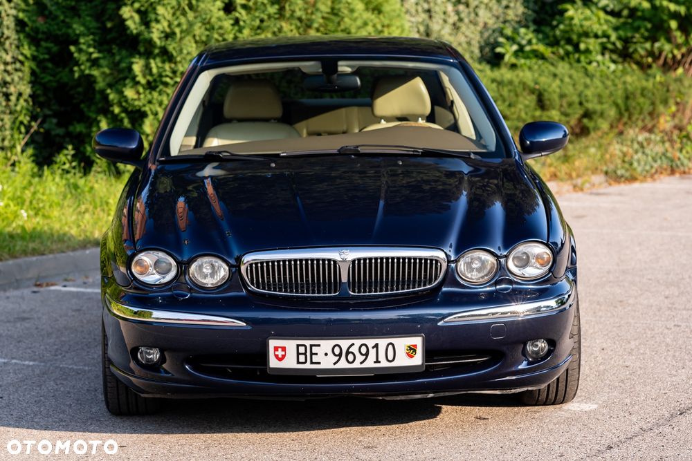 Jaguar X-Type 2.5 V6 4x4 Executive - 4