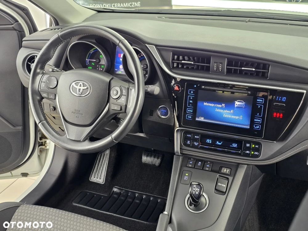 Toyota Auris Hybrid 135 Selection - 10